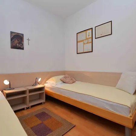 Ivan Apartment *